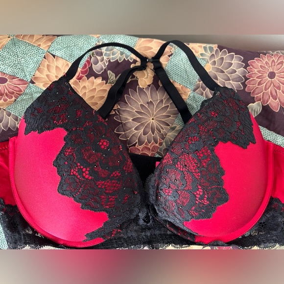 Christmas/ New Years “Beyond Sexy” Push up bra - Picture 7 of 10